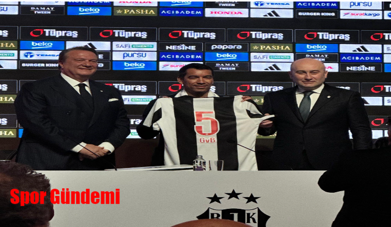 Beşiktaş, Teknik Direktör Giovanni Van Bronckhorst ile sözleşme imzaladı. Van