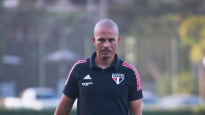 Antalyaspor’da Teknik Direktör Alex De Souza ile imzalanan sözleşmede ilginç