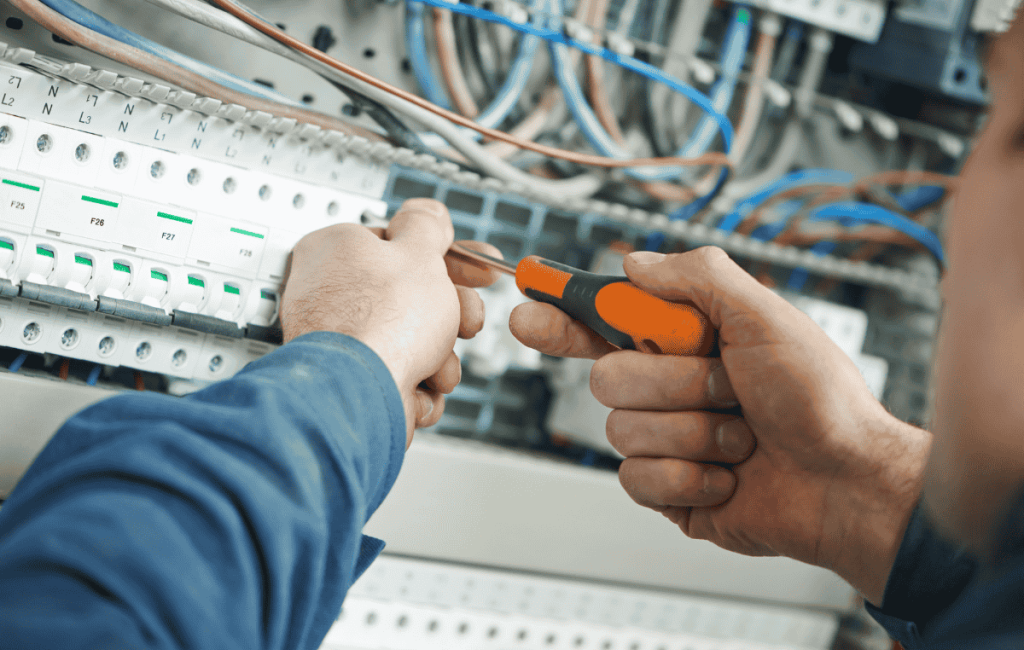 Ümraniye de Elektrikçi hizmeti verenlerle ilgili hem işletmelere nasıl ulaşabileceğinizden