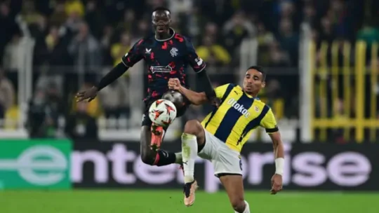 Fenerbahçe ile Rangers arasında oynanan Avrupa Ligi maçında Siyah kurdele