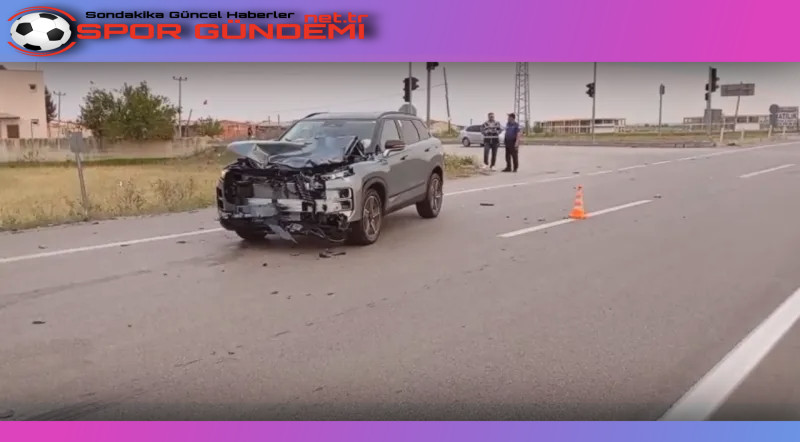 Kaza, Fatih Mahallesi İmamoğlu Sanayi Sitesi kavşağında meydana geldi. 01